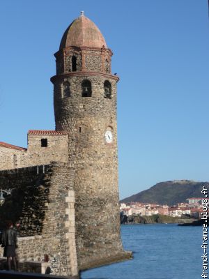 La tour de l'église fortifiée